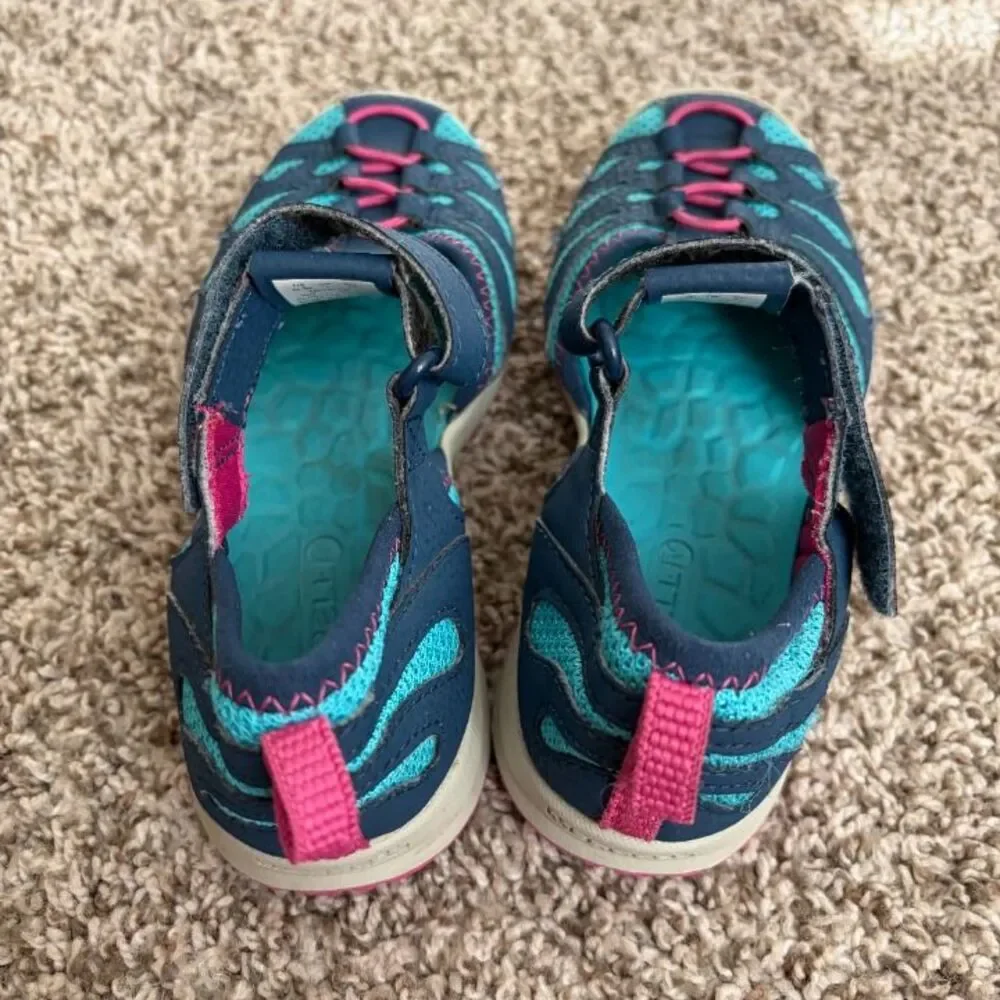 Size 2 / Girls Merrell Sandals